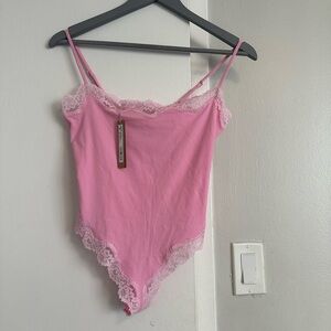 SKIMS FITS EVERYBODY BODYSUIT